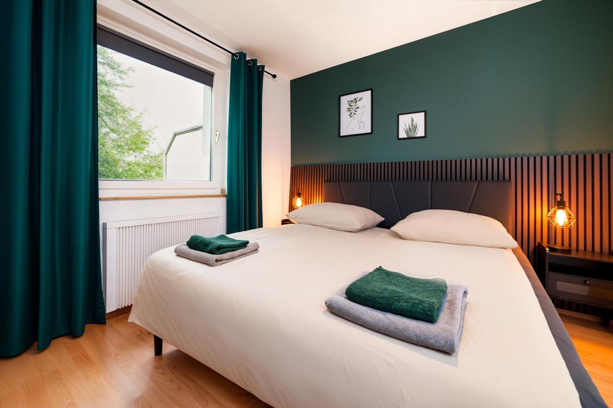 Smart Home - Essen - Perfect For 5 Guests! Central - Balcony - Netflix - Free Parking Zone Екстер'єр фото